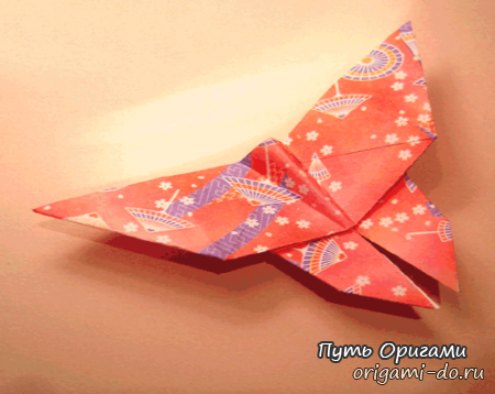 Еще одна оригами бабочка